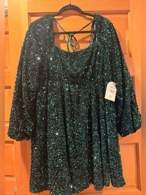 ARULA Emerald Green Sequin Dress